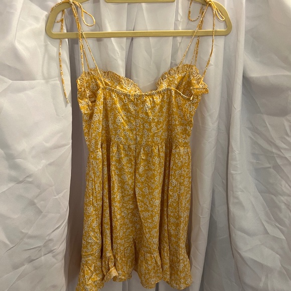 Dress - Picture 2 of 4